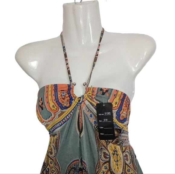 Halter top summer dress - Picture 3 of 5